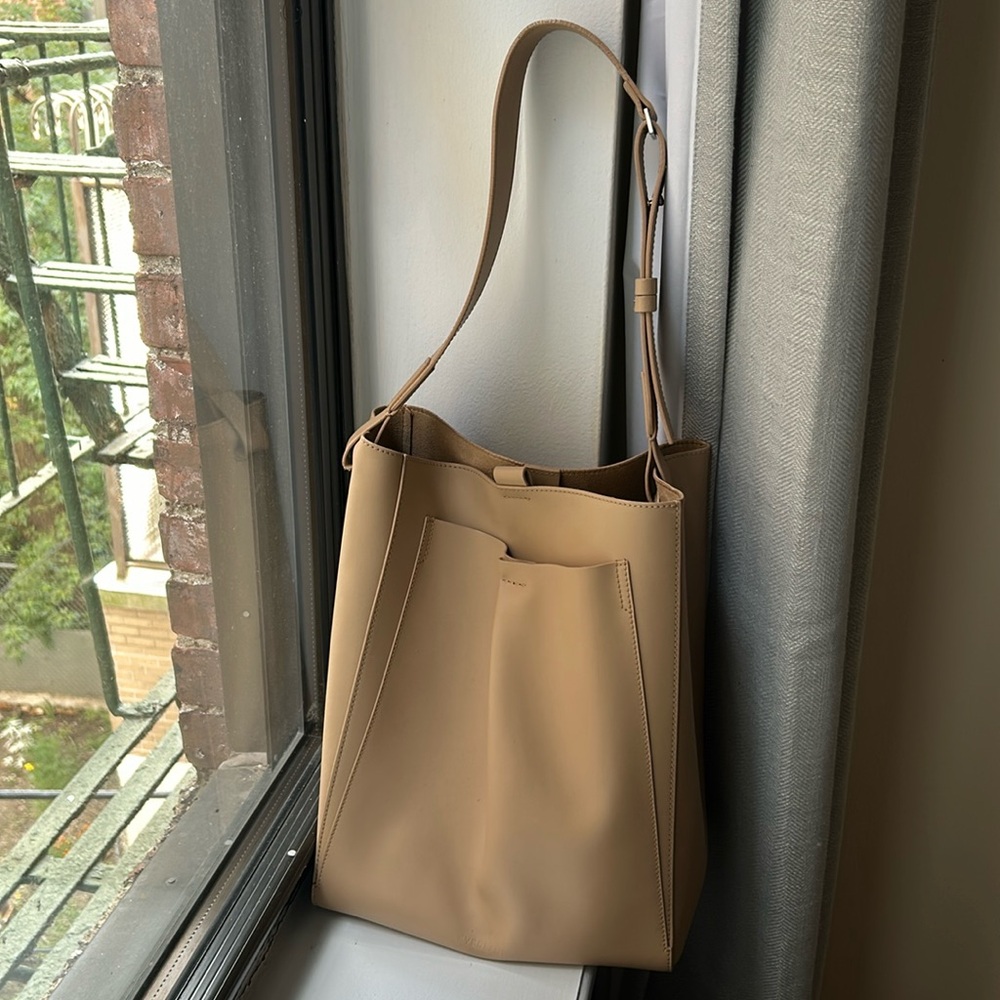 Everlane Studio Bag in Porcini Taupe